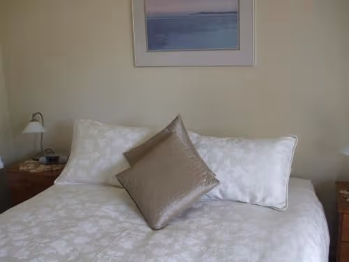 Queen Room with Private Bathroom