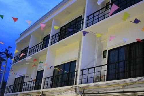 Deluxe Courtyard
