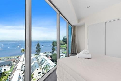 Three-Bedroom Apartment with 3 Queen beds.