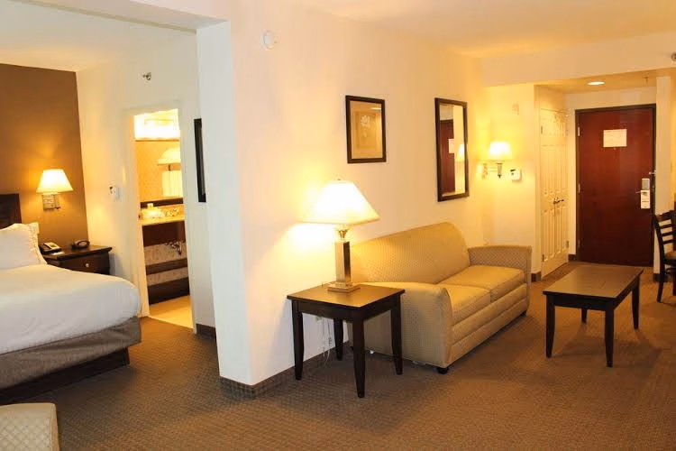 Holiday Inn Express & Suites Mobile West I-102