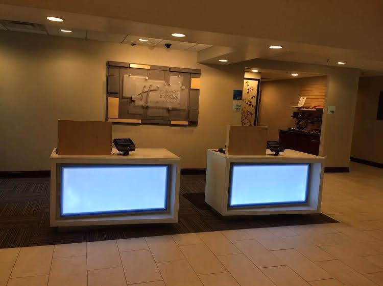 Holiday Inn Express & Suites Mobile West I-100