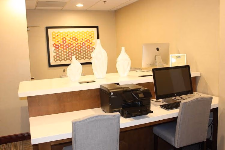Holiday Inn Express & Suites Mobile West I-103