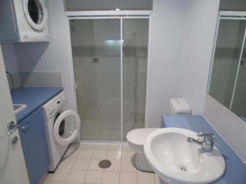One-Bedroom Apartment with Marina View