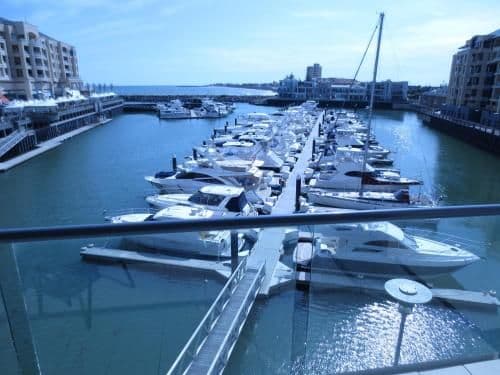 One-Bedroom Apartment with Marina View