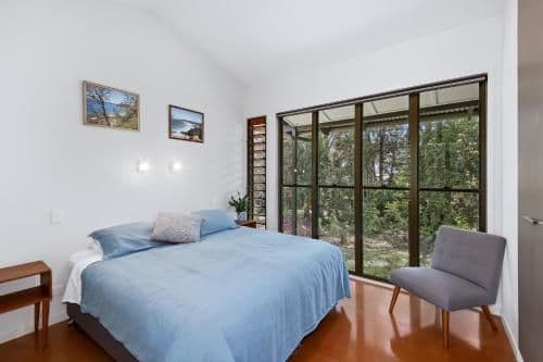 Two-Bedroom House with Lake View