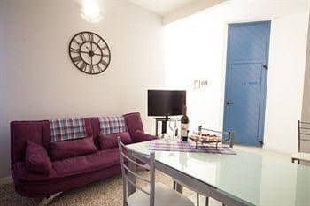 Residence 2 Studio and Suites Residence 2 Studio and Suites