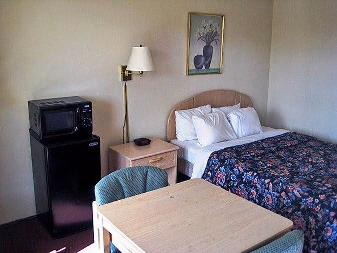 Motel 6 - High Point1