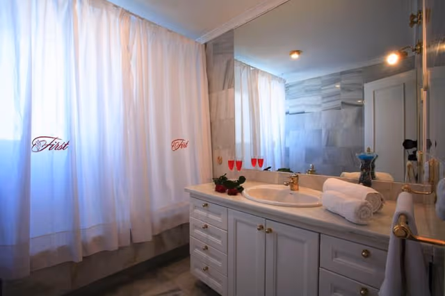 APARTMENT CAPACITY 6 TWO BEDROOMS