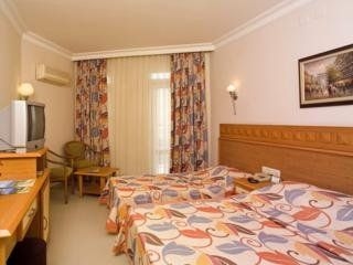Riviera Hotel3