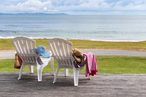 Golden Sand Beachfront Accommodation (Golden Sand Beachfront Apartments)1