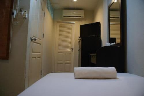 Economy Twin Room