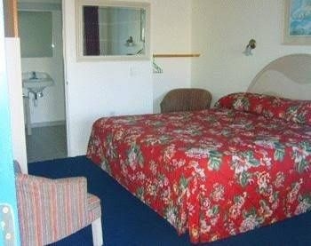 Front Street Inn1