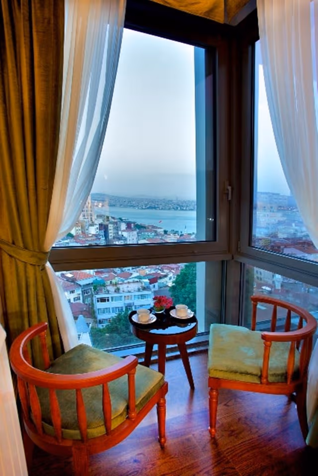 SUITE CONNECTING ROOM