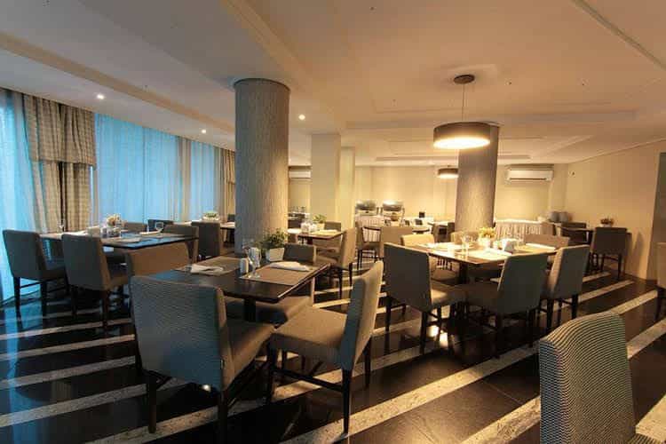 Hotel Serrano