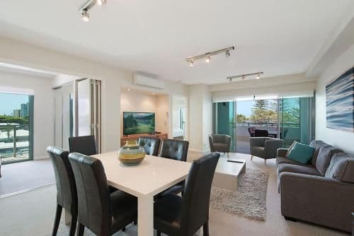 Two-Bedroom Apartment with Balcony Ocean View