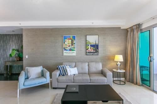 Two-Bedroom Apartment with Balcony Ocean View