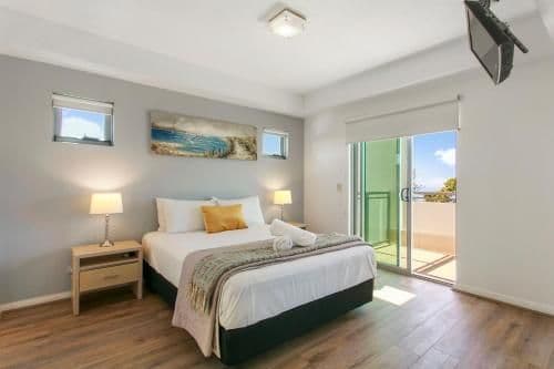 Two-Bedroom Apartment with Balcony Ocean View