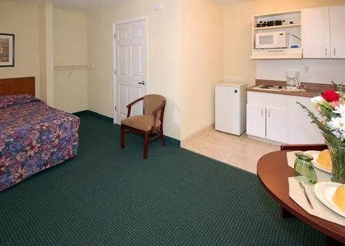 Stay Inn & Suites - Stockbridge3