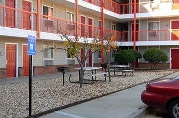 Stay Inn & Suites - Stockbridge4