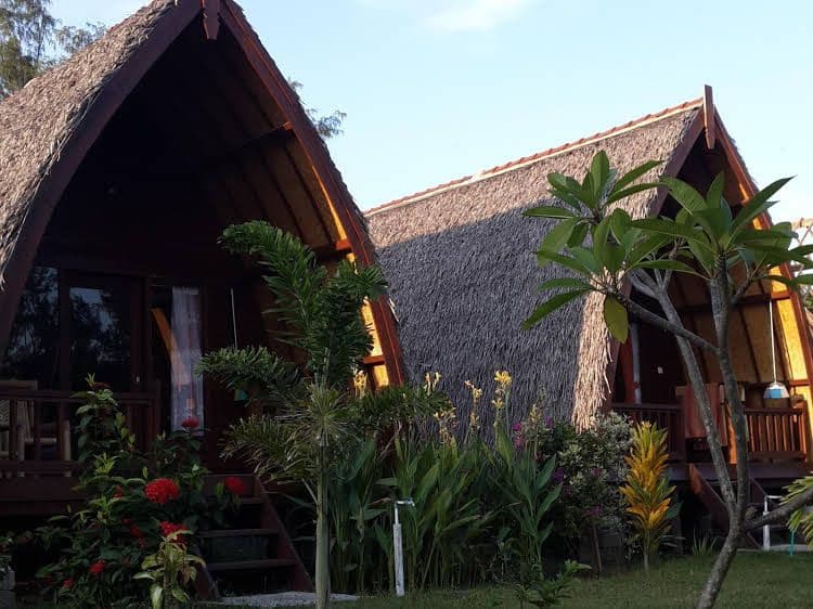 Rose Bungalow Rose Bungalow