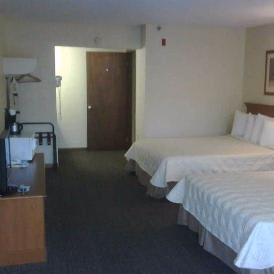 Valley Forge Inn3