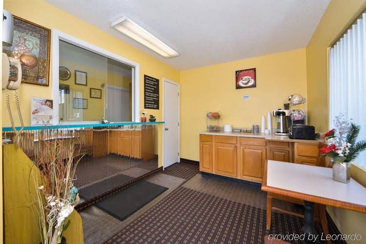 Americas Best Value Inn Fredericksburg South4
