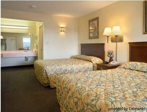 Americas Best Value Inn Fredericksburg South0