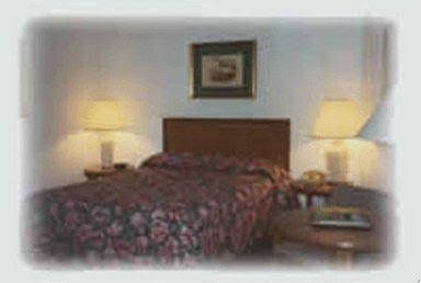 Happy Trails Motel0