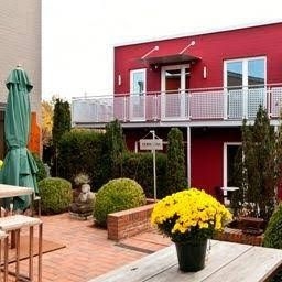 Wine Coffee & More - All Suite Hotel0