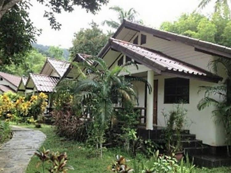 Rommai Chailay Resort & Seafood Rommai Chailay Resort & Seafood