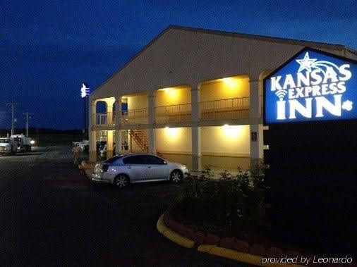 Kansas Express Inn0