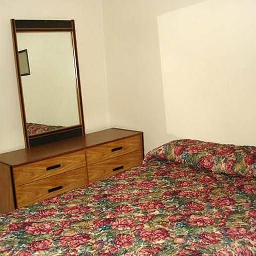 Village Inn Motel Holt Village Inn Motel Holt