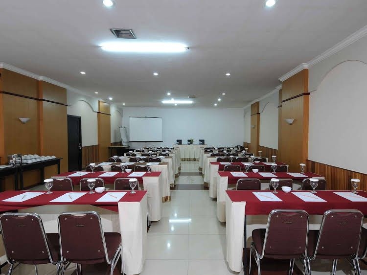 โฮเต็ล คาปูแอส ดาร์มา (Hotel Kapuas Dharma)2
