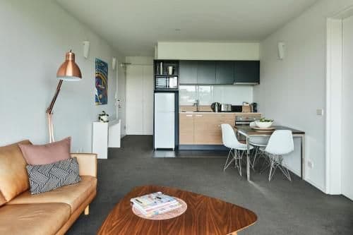 One-Bedroom Apartment with View