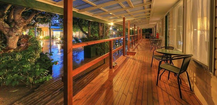 Paradise Hotel & Resort1