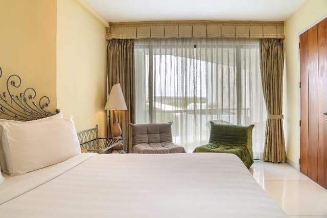 SUITE ONE BEDROOM