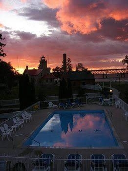 Riviera Motel1
