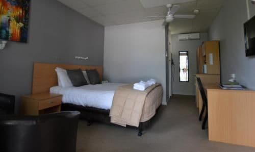 Standard Queen Room