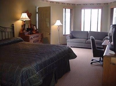 Riverwood Inn & Conference Center1