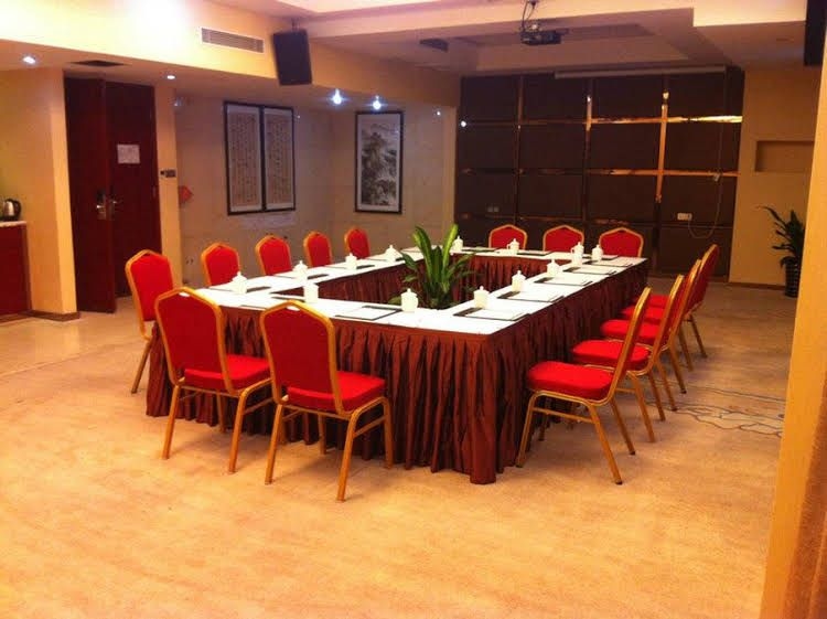 Senqin International Hotel1
