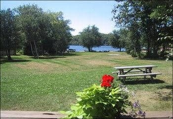 Colonial Bay Motel2