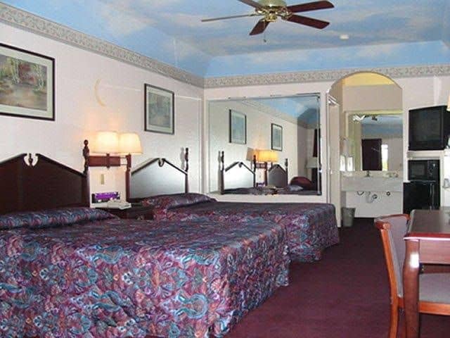 Scottish Inn Humble Scottish Inn Humble