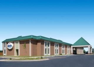 Suburban Extended Stay South of Downtown Tinker AFB West1