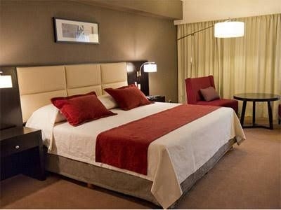 Howard Johnson Hotel & Casino0