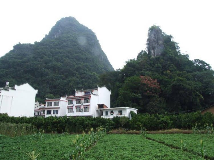 Yangshuo Moon Resort Hotel4