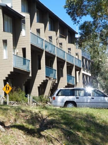 Warrina 12 - Three-Bedroom Apartment
