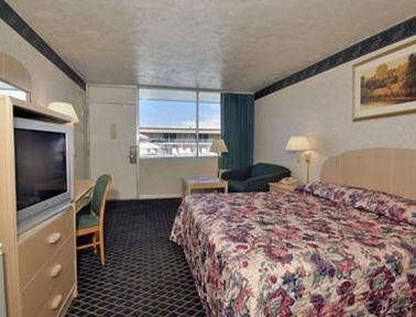 Travel Inn - Lynchburg2