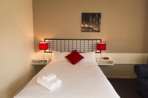 Standard Queen Room