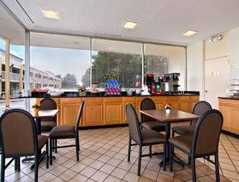 Travelodge Fredericksburg South3