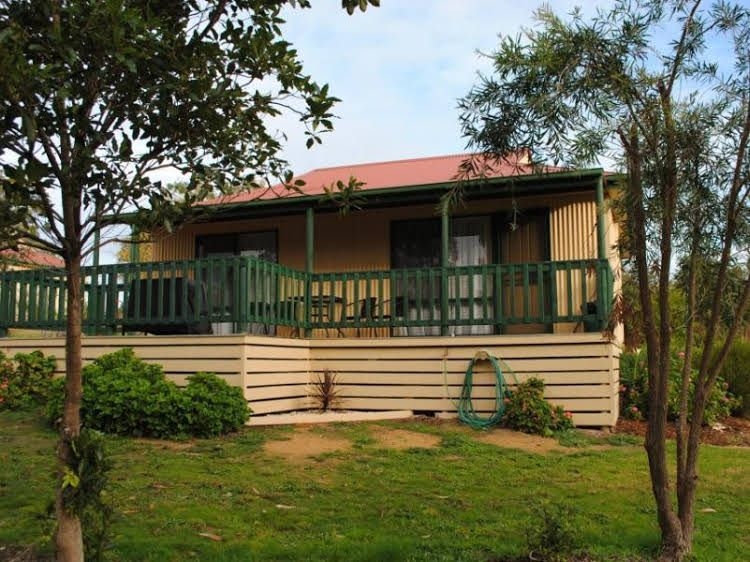 Lakes Entrance Country Cottages3